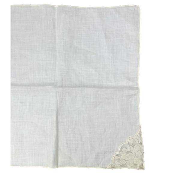 Vintage Lace Handkerchief Lot of 2 Wedding Floral Scalloped Border Knots READ - Picture 9 of 12